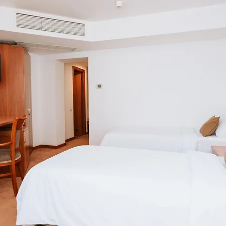 Duke Romana Center Hotel 3*