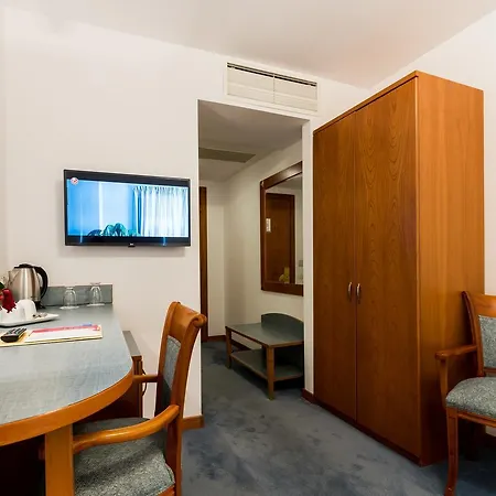 Hotel Duke Romana Center