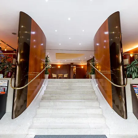 Duke Romana Center 3*