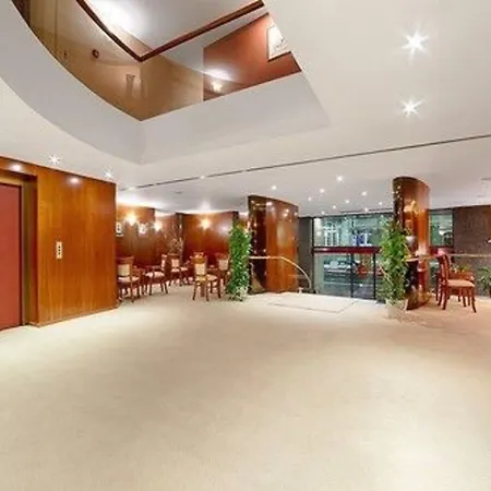 Duke Romana Center 3*