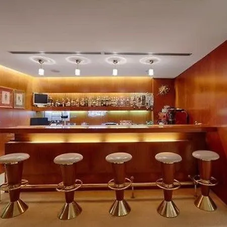 Duke Romana Center 3*