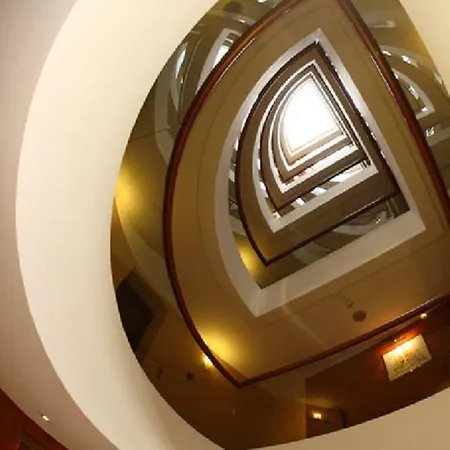 Hotel Duke Romana Center