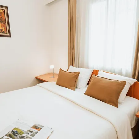 Duke Romana Center Hotel 3*