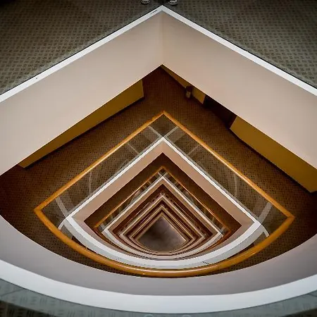 Duke Romana Center Hotel 3*