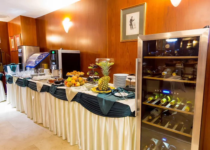 Duke Romana Center 3*