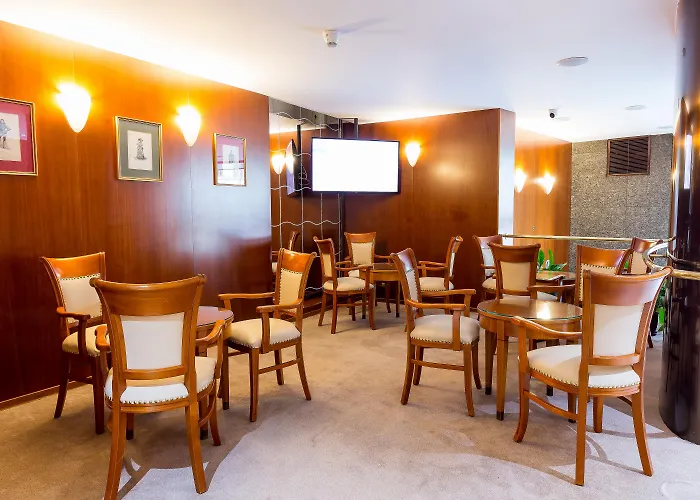 Duke Romana Center 3*