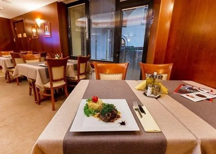 Duke Romana Center 3*