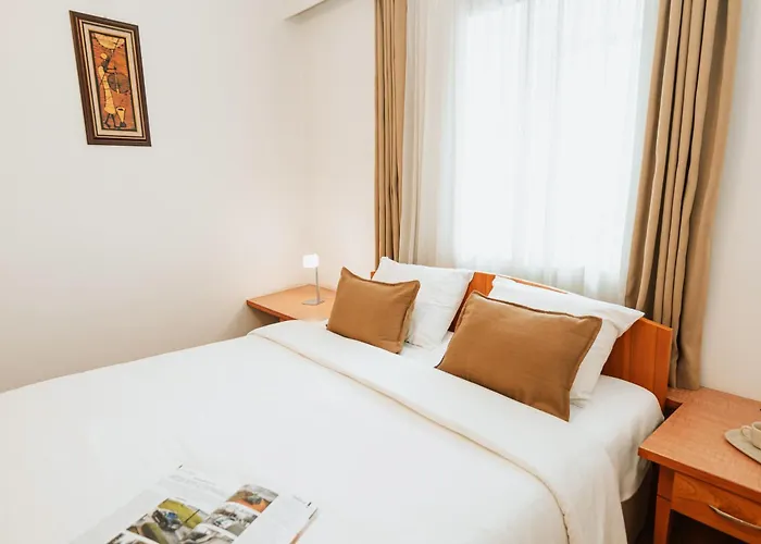 Duke Romana Center מלון 3*