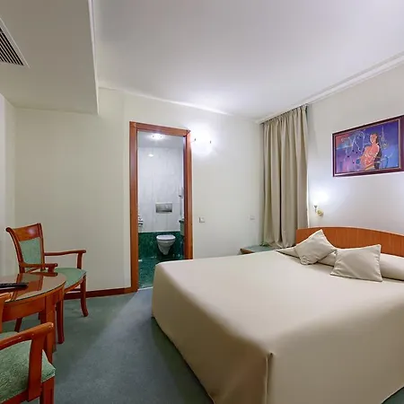 Hotel Duke Romana Center 3*