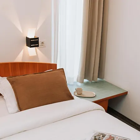 מלון Duke Romana Center 3*