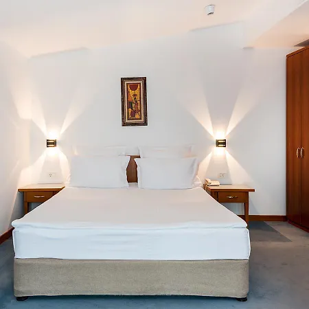 Duke Romana Center Hotel 3*