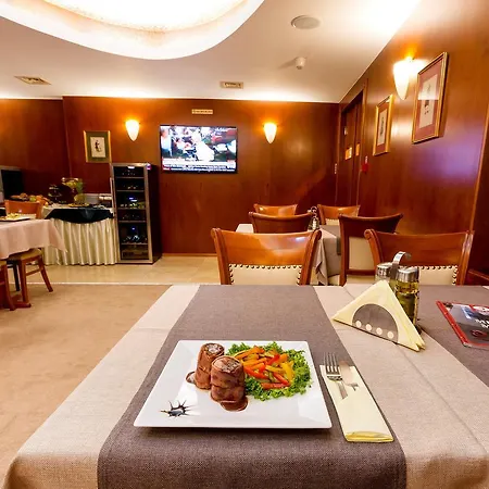 Duke Romana Center 3*