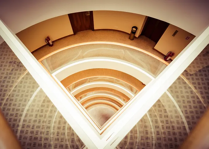 Duke Romana Center 3*